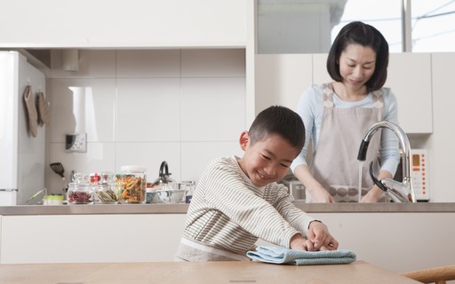 organizar a casa com ajuda das crianças