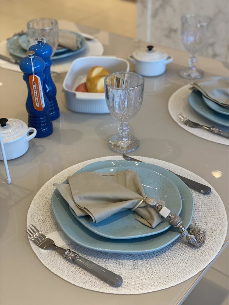 mesa posta masculina para pais