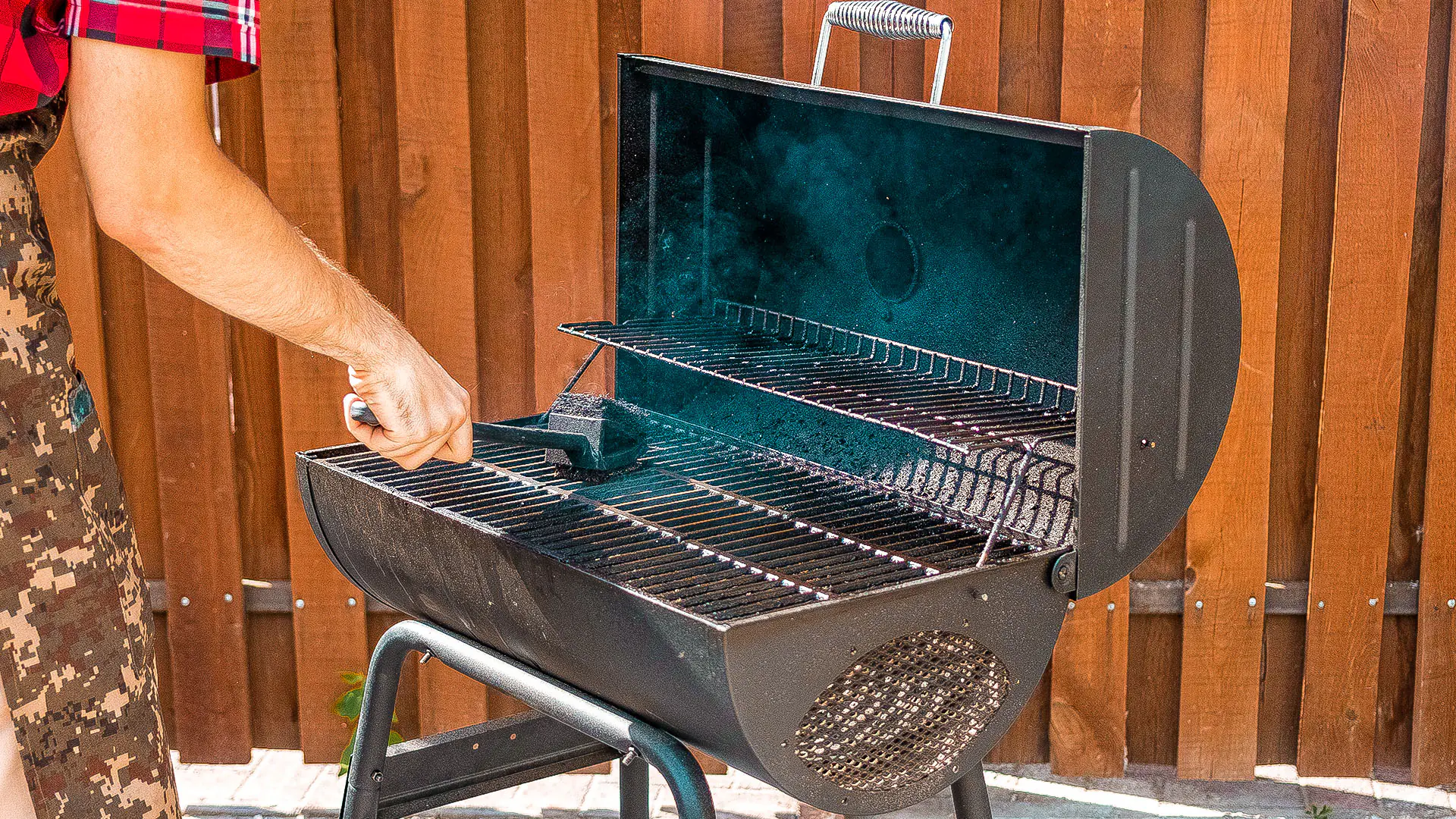 como limpar grelha de churrasqueira de inox