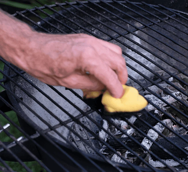 melhor forma de limpar churrasqueira de tijolos
