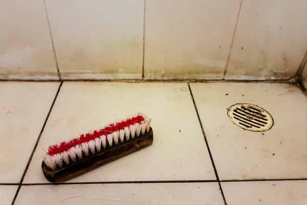 Como limpar porcelanato polido sem riscar