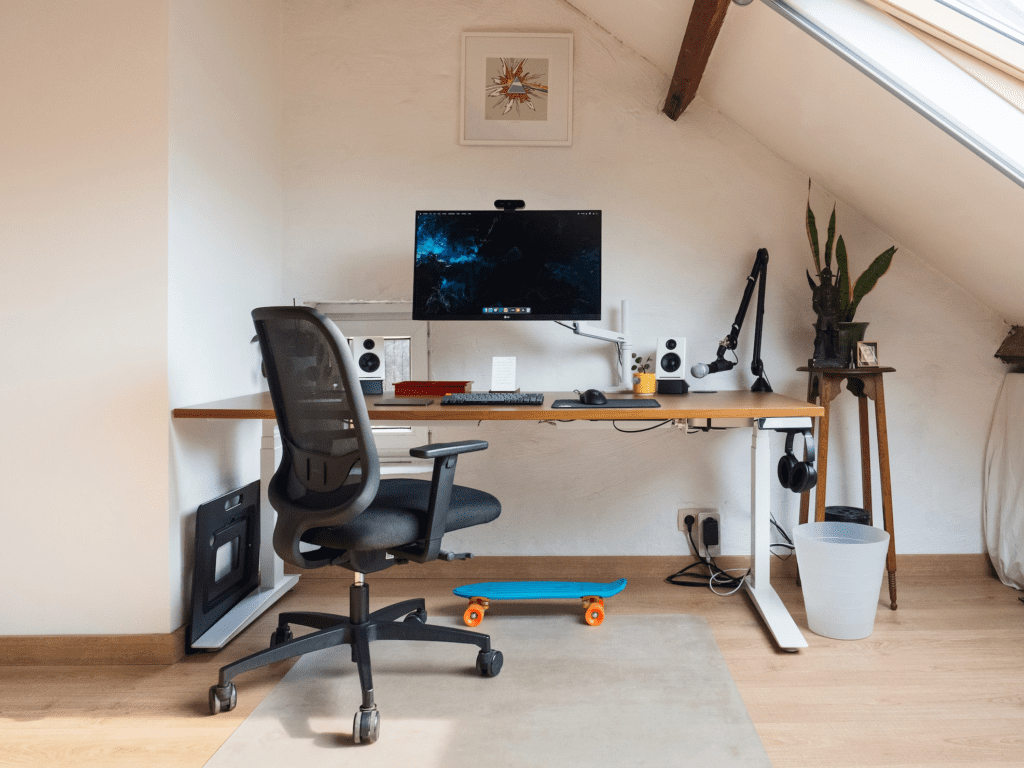 Como montar um home office ergonômico e barato