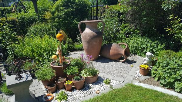 Ideias criativas de iluminação para destacar seu jardim de pedras