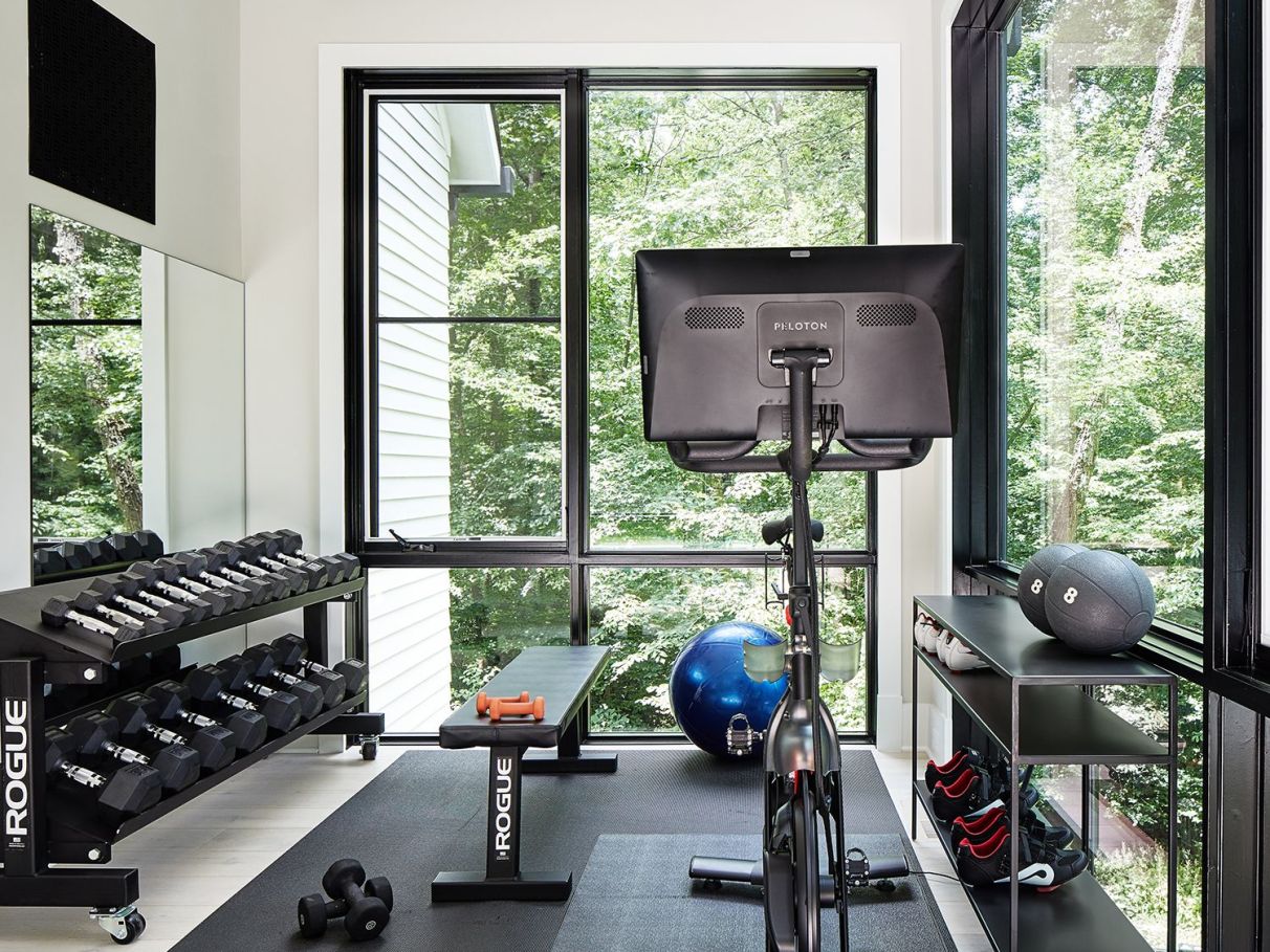 Como montar uma academia em casa com pouco espaço