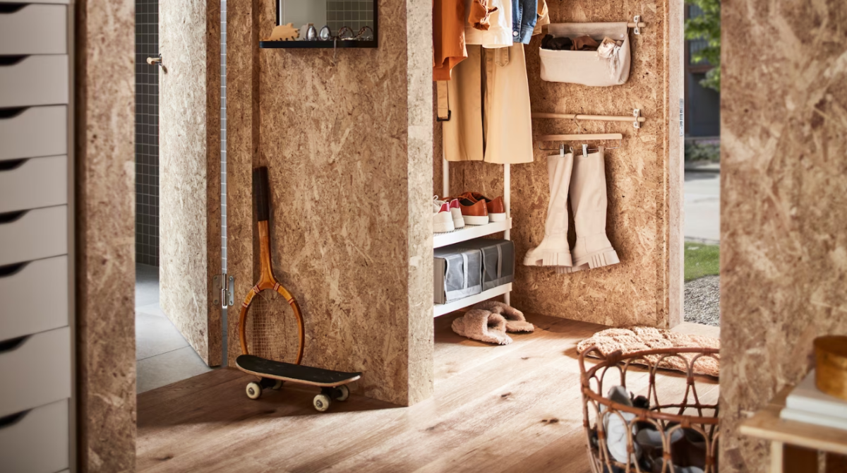 Como organizar a sapateira da família na entrada da casa