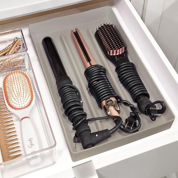 Como organizar acessórios de cabelo de meninas no banheiro