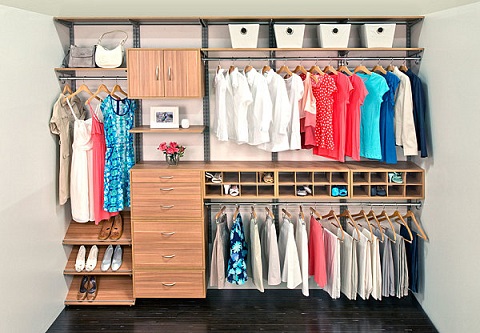 Como organizar closet pequeno: acessórios indispensáveis