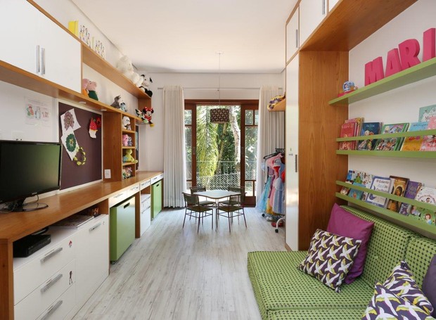 Como organizar fantasias e acessórios de brincar