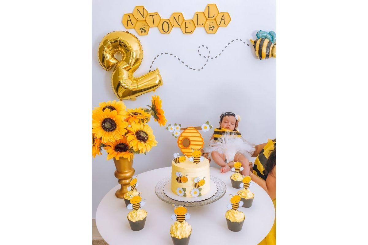 Como organizar festas de mesversário simples e bonitas