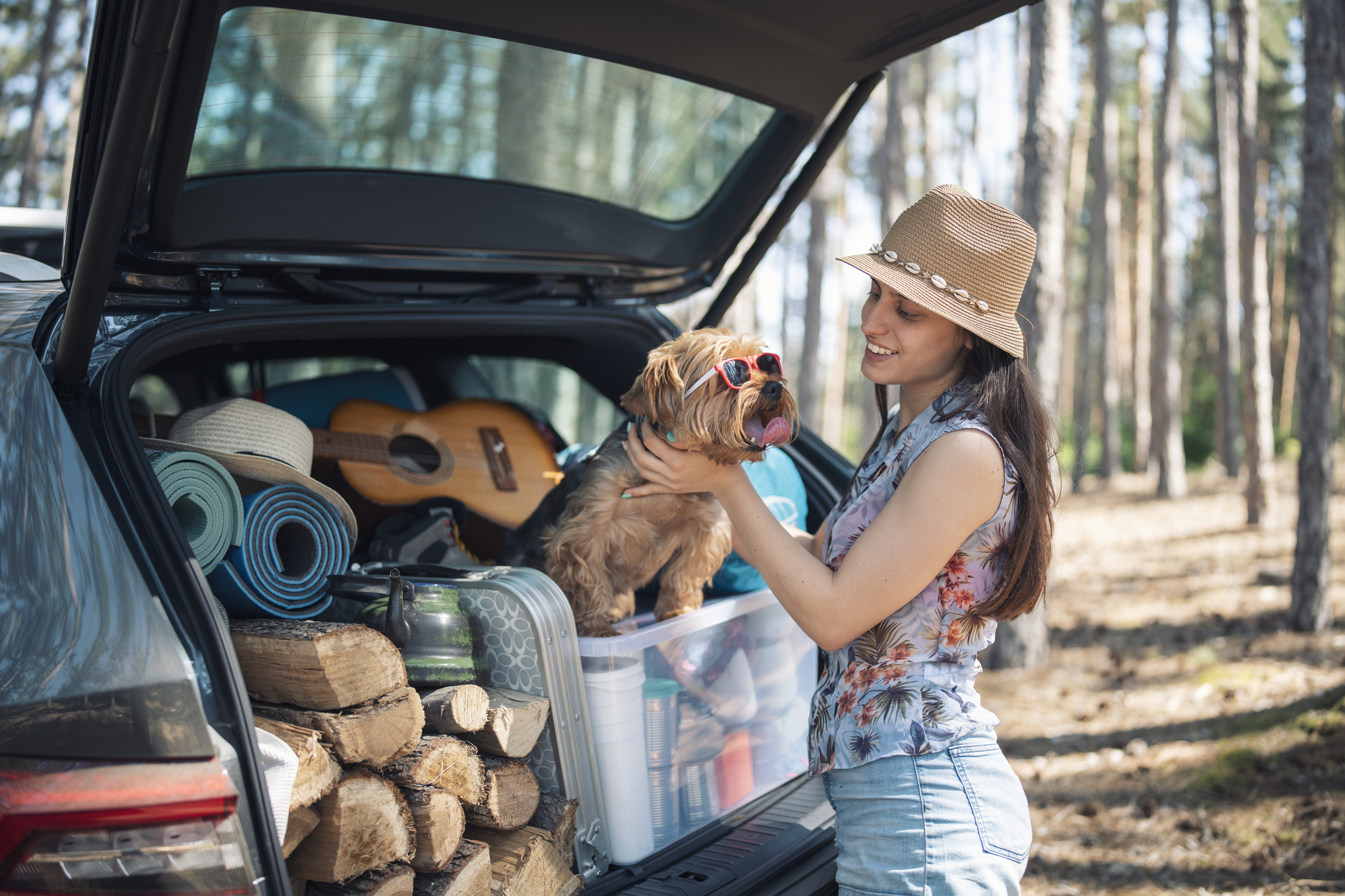Mochilas de Trilha vs. Malas de Rodinha: Qual a Melhor para sua Aventura?