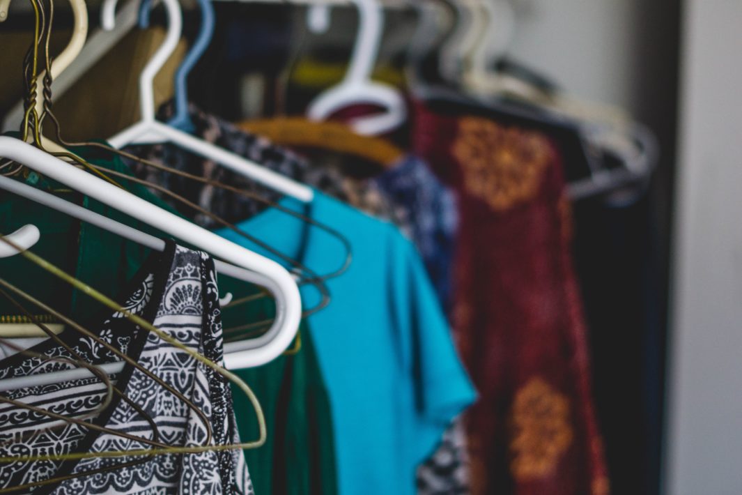 organização de roupas delicadas