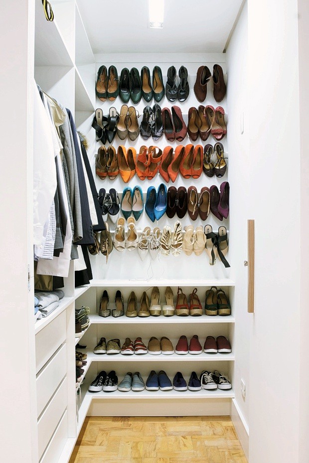 Como usar caixas transparentes para organizar sapatos