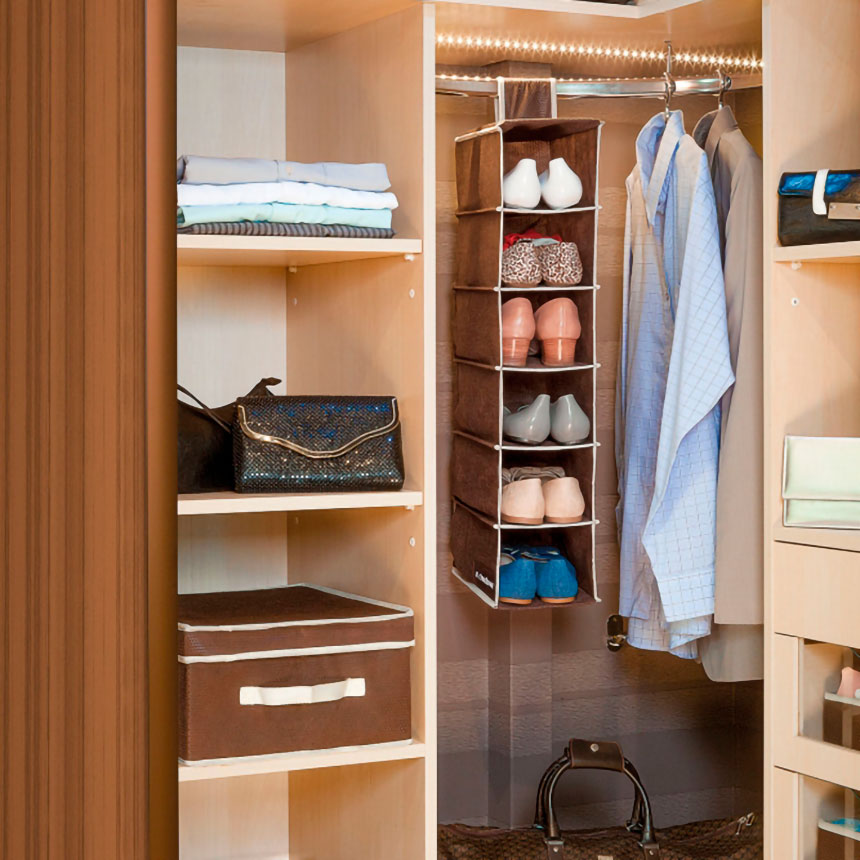 Sapateira aberta vs. fechada: Qual a melhor opção para sua casa?