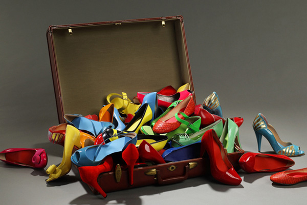 Como organizar sapatos na mala para não sujar as roupas