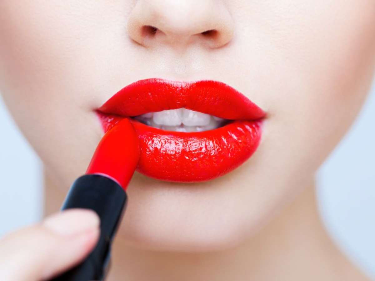 como fazer batom vermelho durar mais