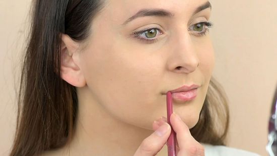 truques para batom não borrar nos dentes