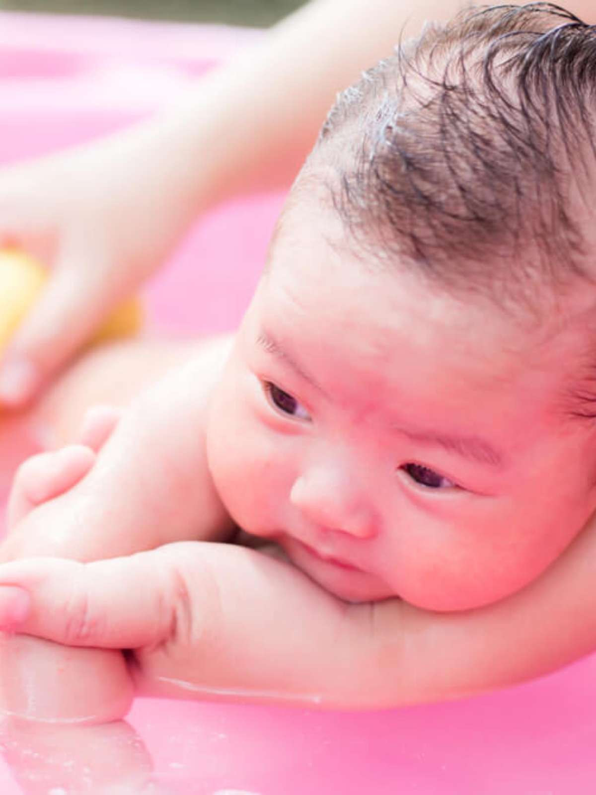 Banho de Ofurô para Bebês: Tudo o que Você Precisa Saber