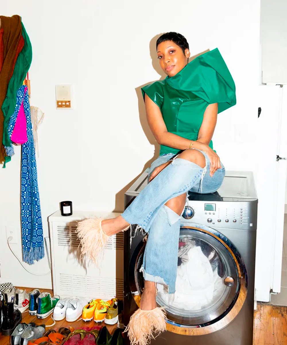 como tirar mancha de base de maquiagem de roupa branca