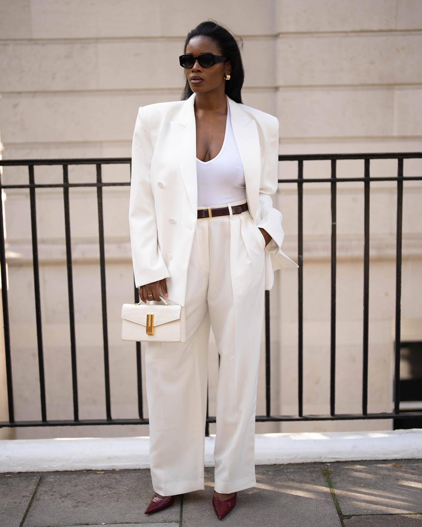 Como usar blazer como terceira peça em looks de verão