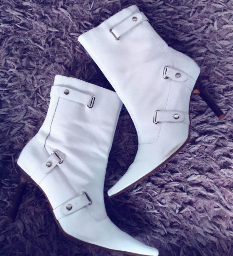 Como usar bota branca de bico fino