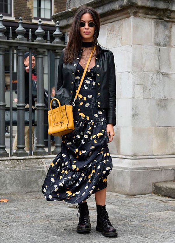 look anos 90 vestido com bota