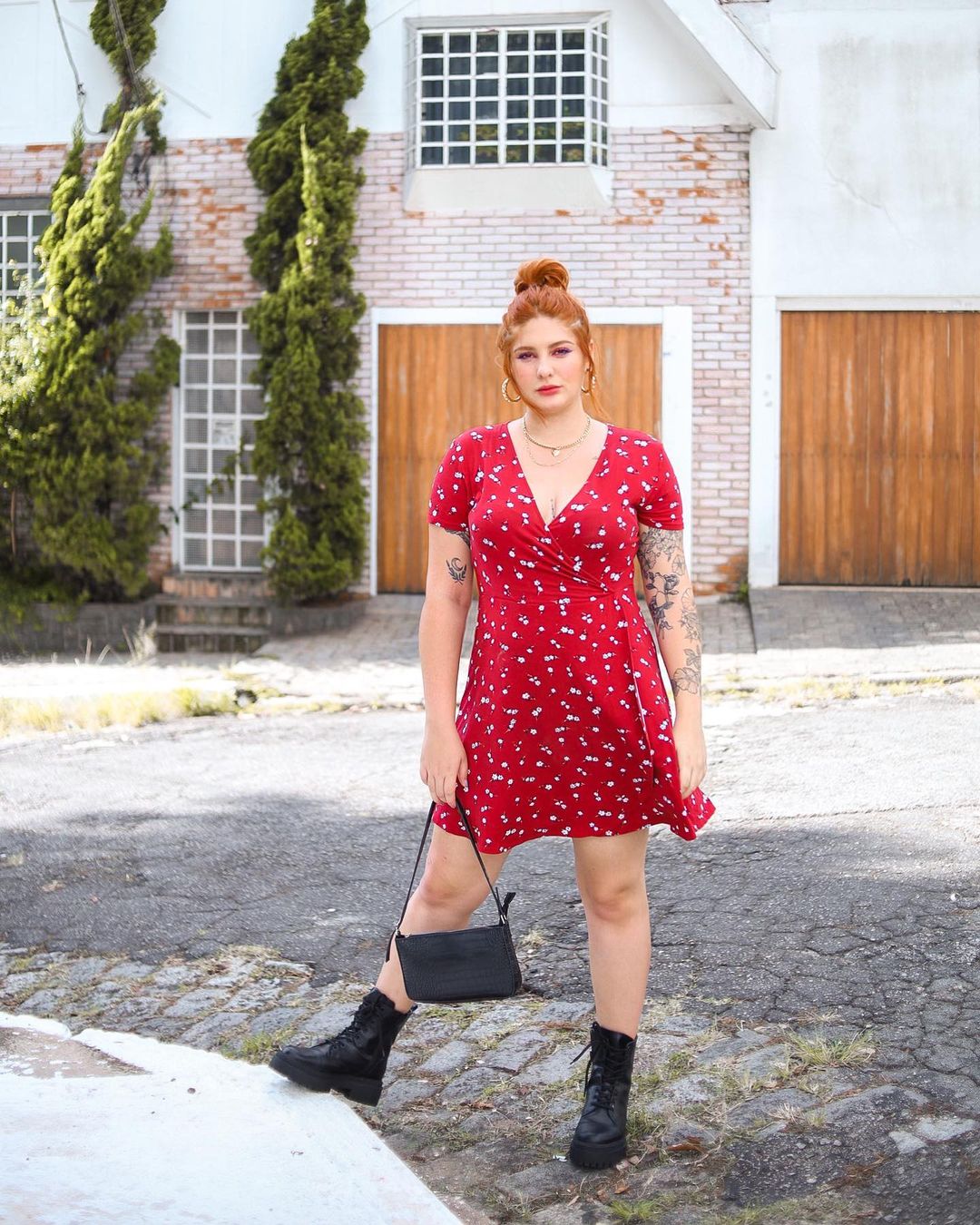 como usar vestido de seda com coturno