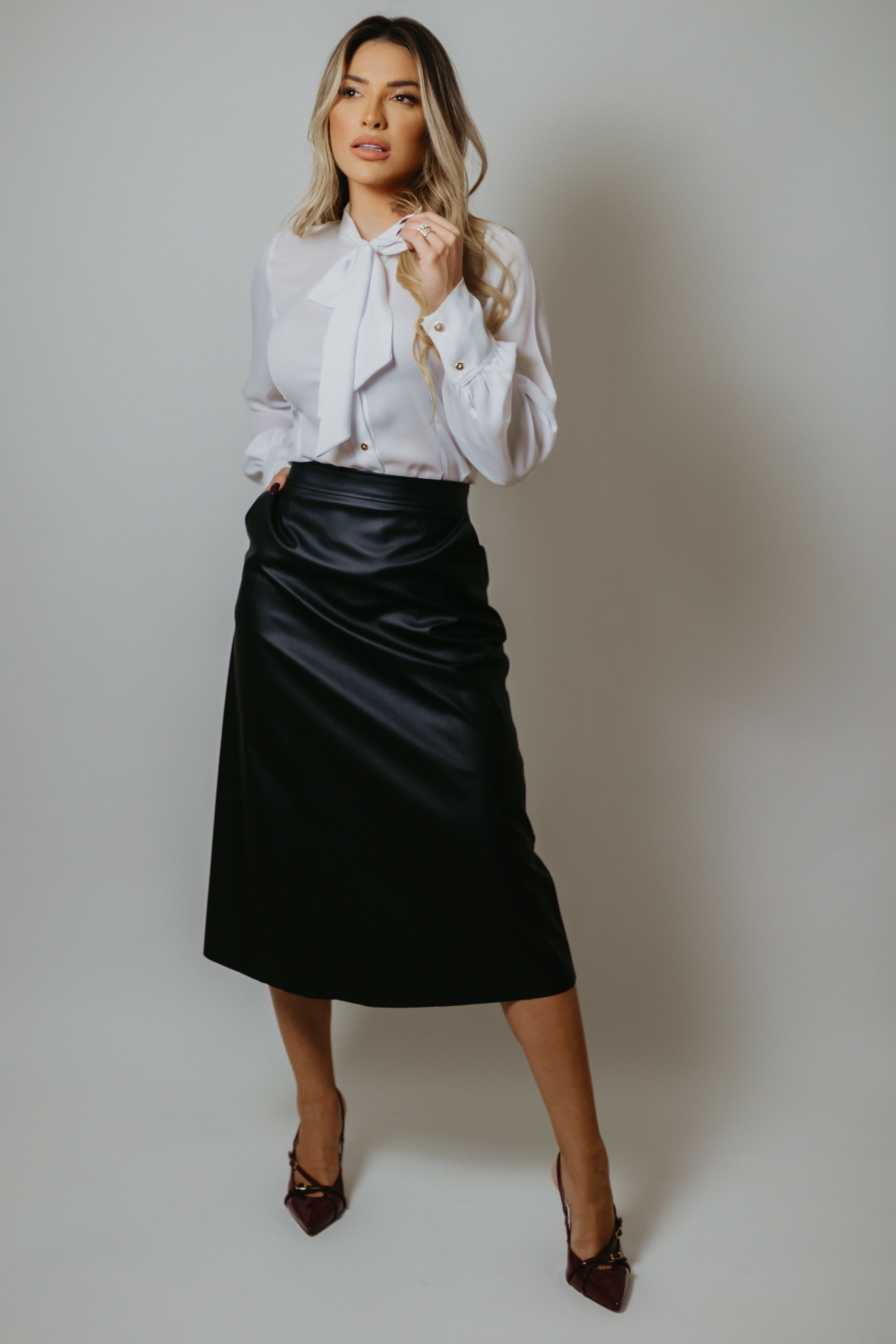 5 Maneiras de Usar Saia Midi com Botas