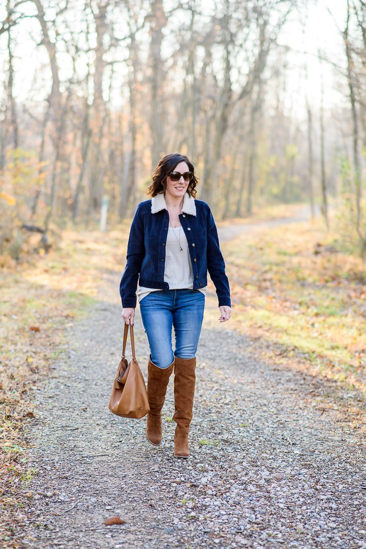 5 maneiras de usar bota over the knee em looks de trabalho