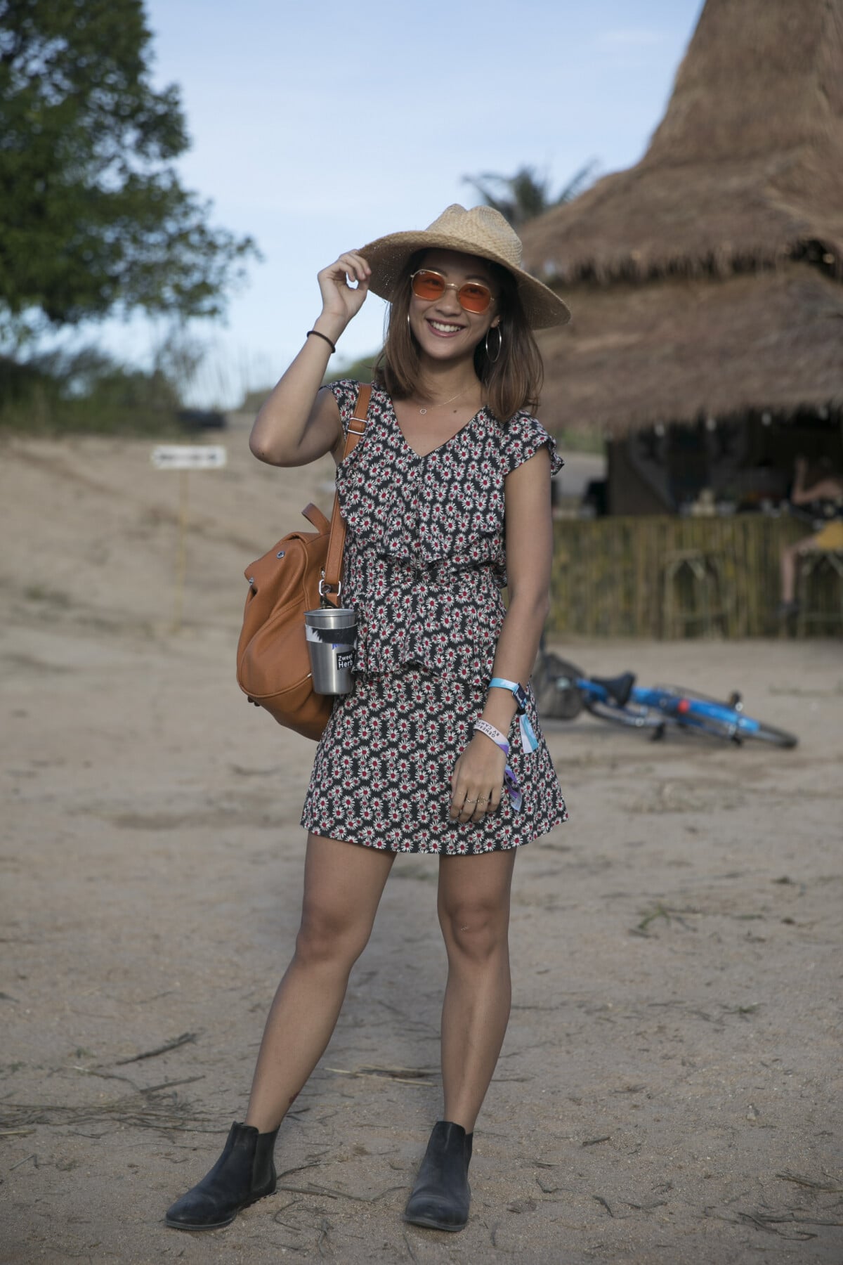 Como usar chapéu panamá com vestido floral