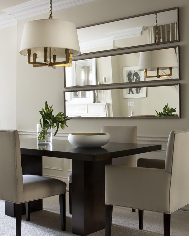 Como usar espelhos grandes na sala de jantar