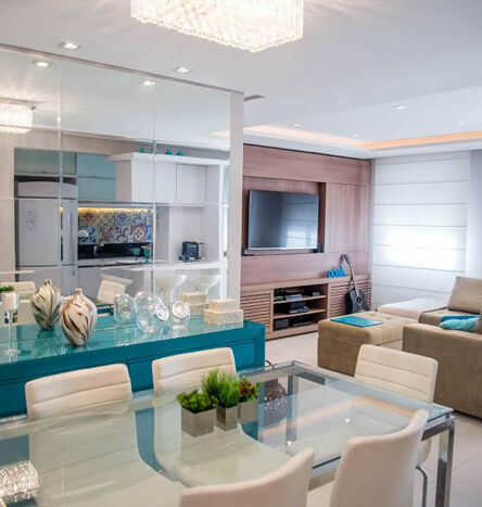 como usar espelhos grandes na sala de jantar para ampliar espaço