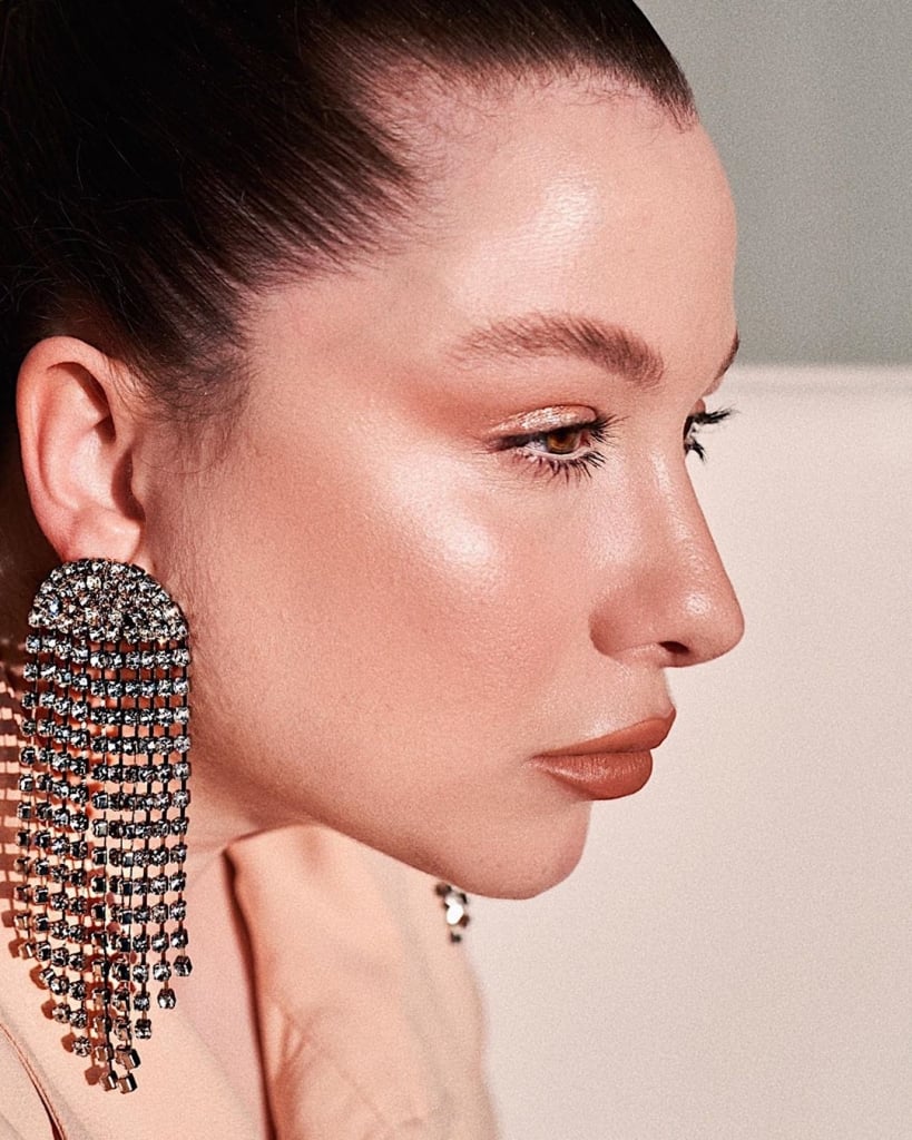 Como Escolher a Cor Certa de Iluminador Líquido para o seu Tom de Pele