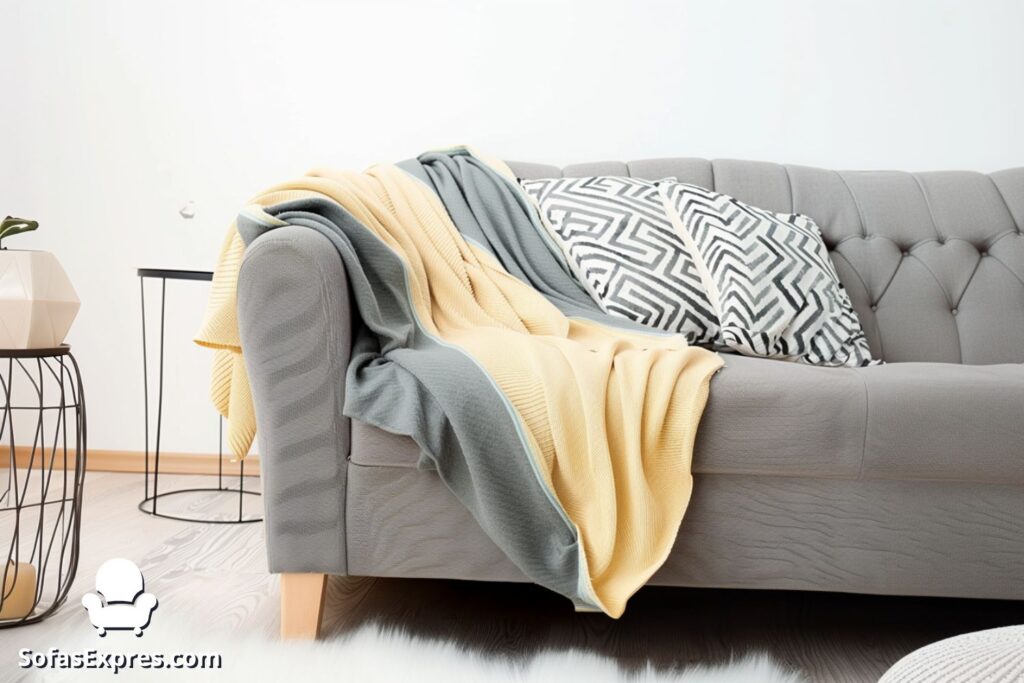 Como Combinar Almofadas e Mantas para um Sofá de Linho Perfeito