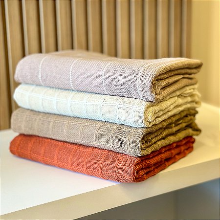 Manutenção e Cuidados: Prolongando a Vida Útil do Seu Sofá de Linho