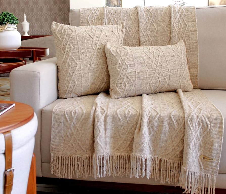 Como usar mantas de algodão em sofás de linho