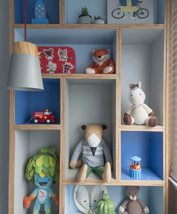 erros comuns ao usar nichos coloridos decoração infantil