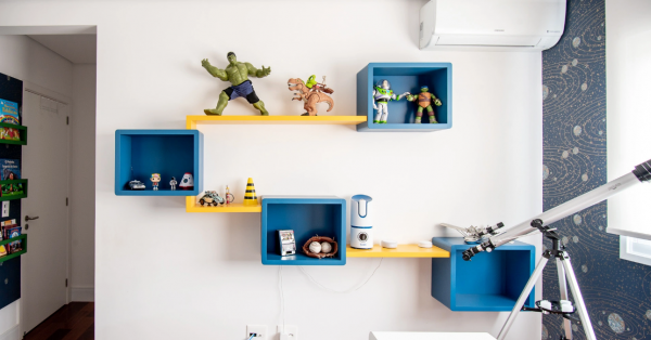 nichos coloridos MDF ou plástico qual melhor para crianças