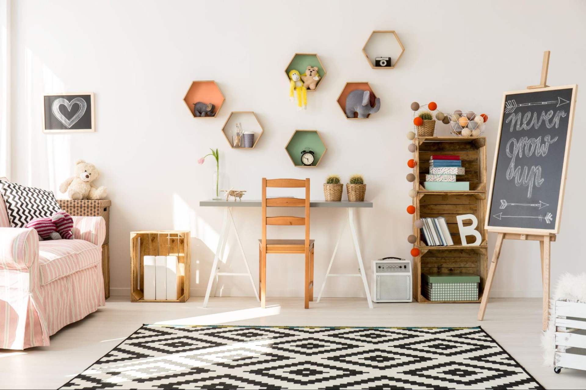 Como usar nichos coloridos na decoração infantil