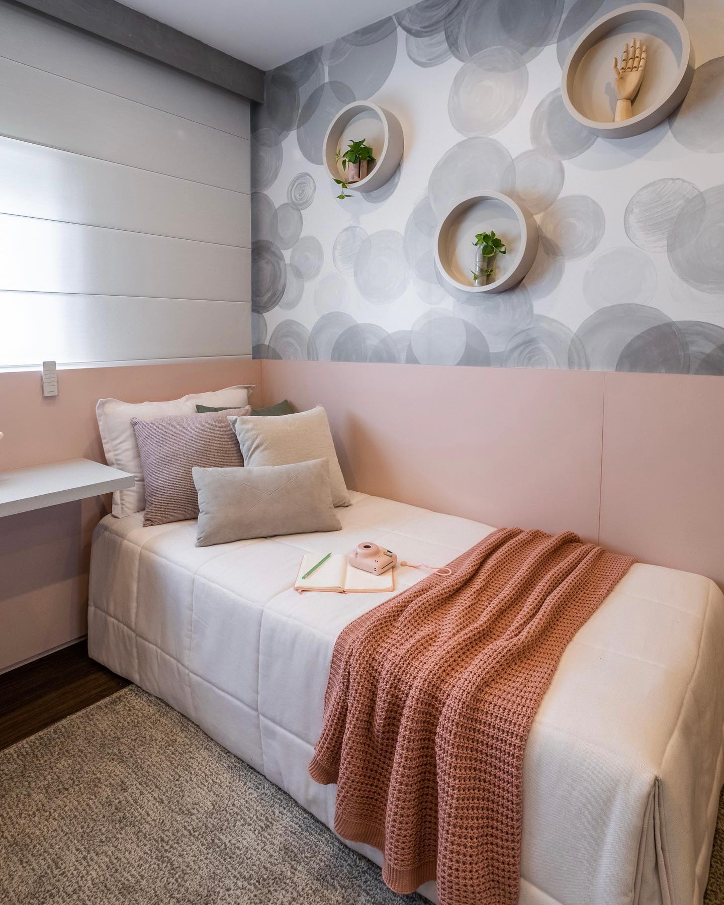 tipos de nichos de madeira para quarto