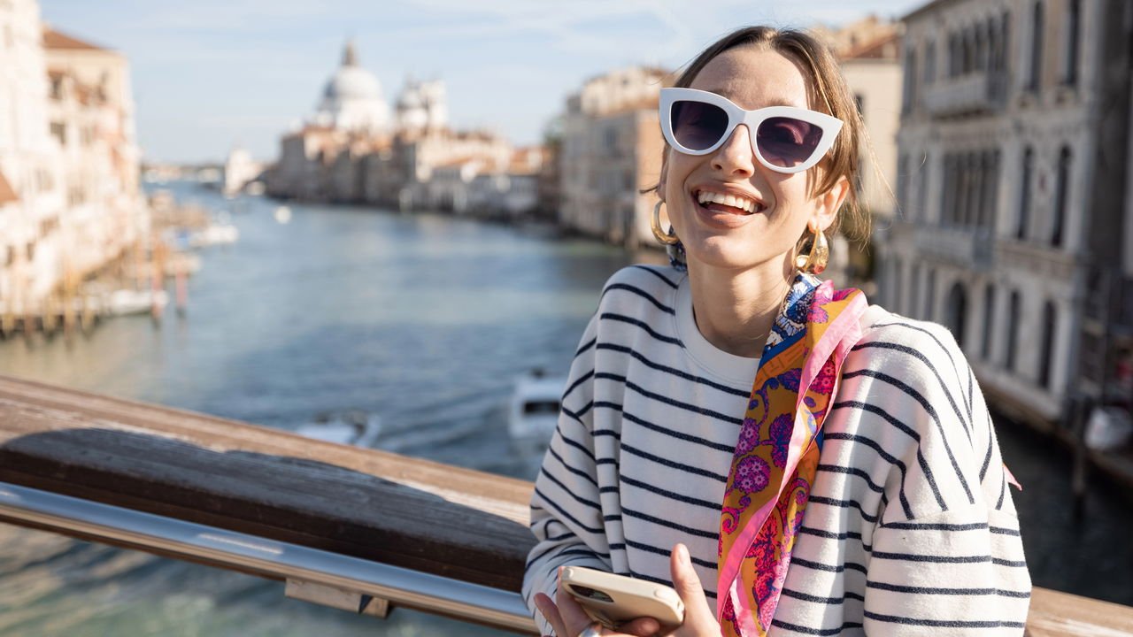 Como usar o seguro viagem: guia para mulheres prevenidas