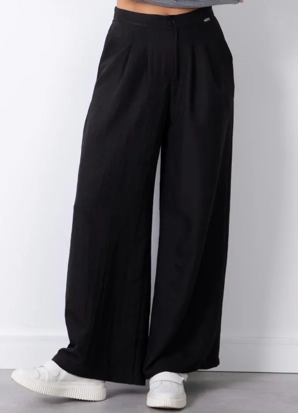 como equilibrar look com pantalona preta