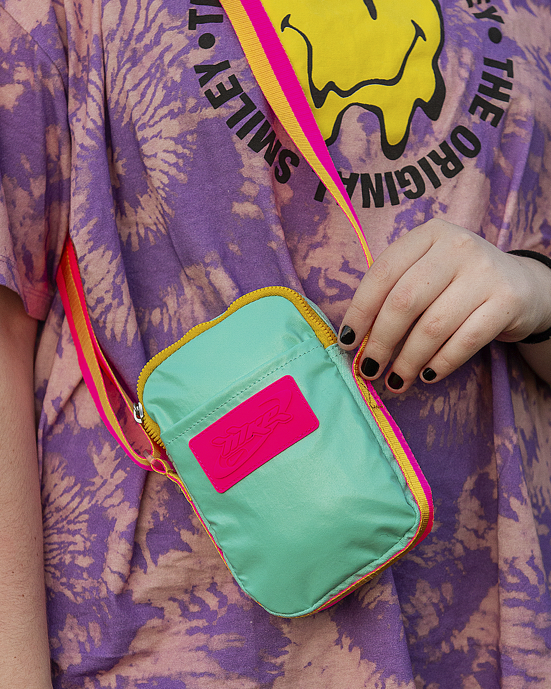 pochete como acessório de moda