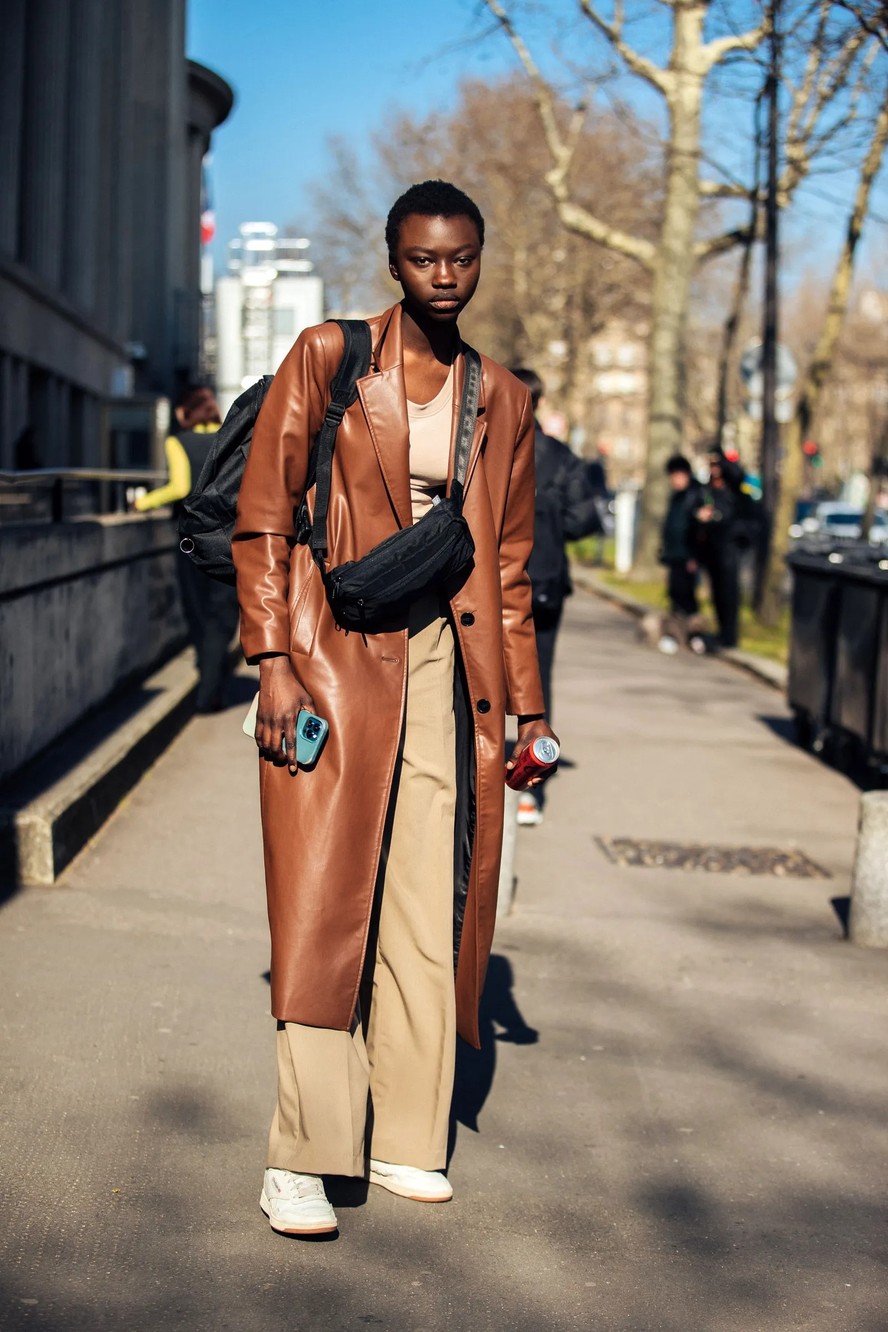 pochete de couro vs náilon