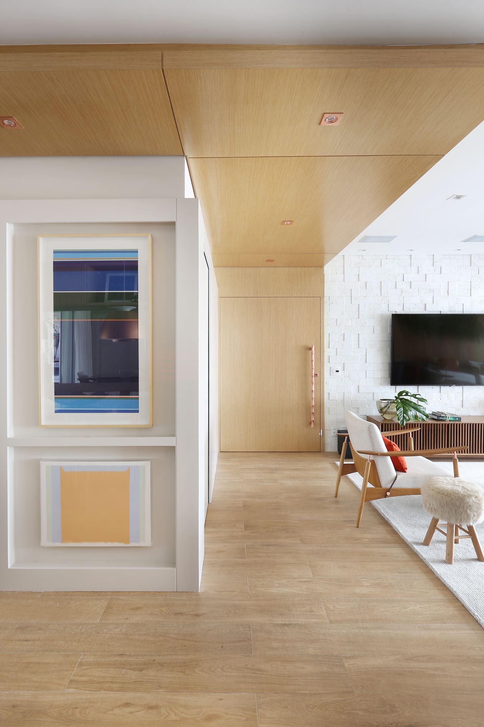 Como usar porcelanato que imita madeira na casa toda