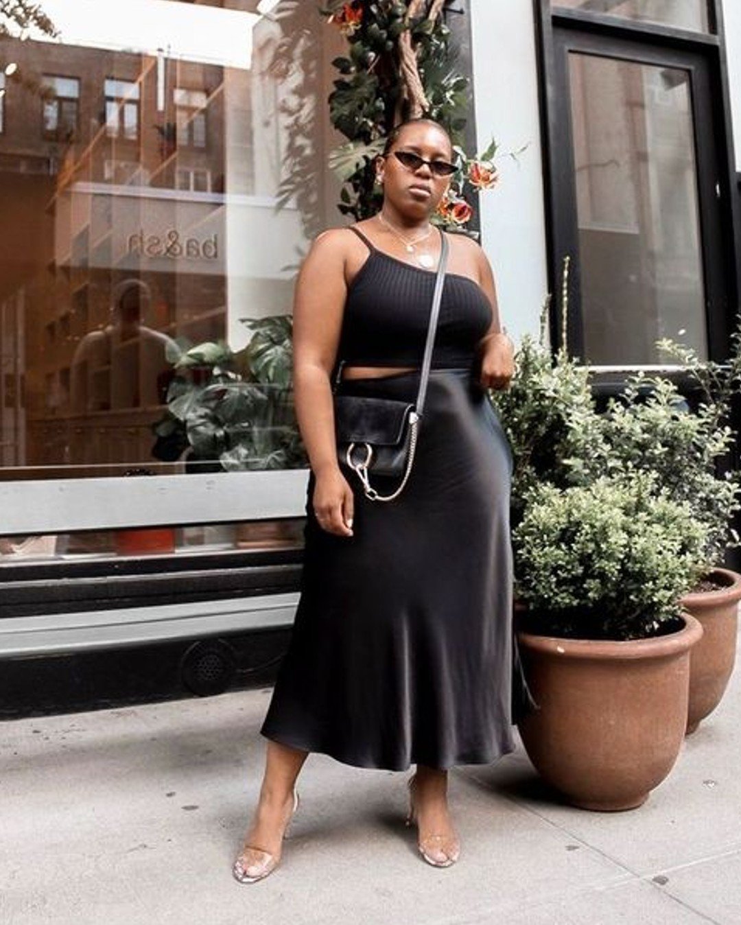 Como usar saia de cetim (slip skirt) no dia a dia