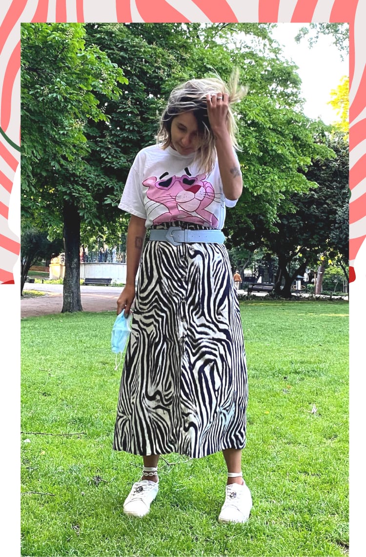 preço médio t-shirt para combinar com saia midi estampada