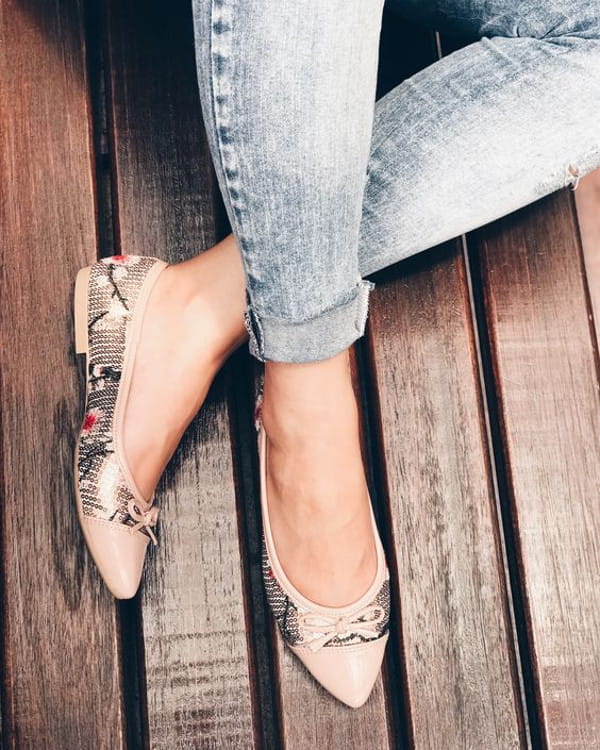 Sapatilhas com Meia: Desvendando a Tendência Mais Polêmica da Moda