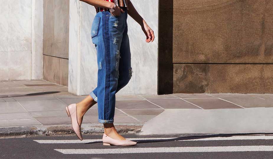 Blazer e Jeans Destroyed: A Combinação Perfeita para um Look Sofisticado