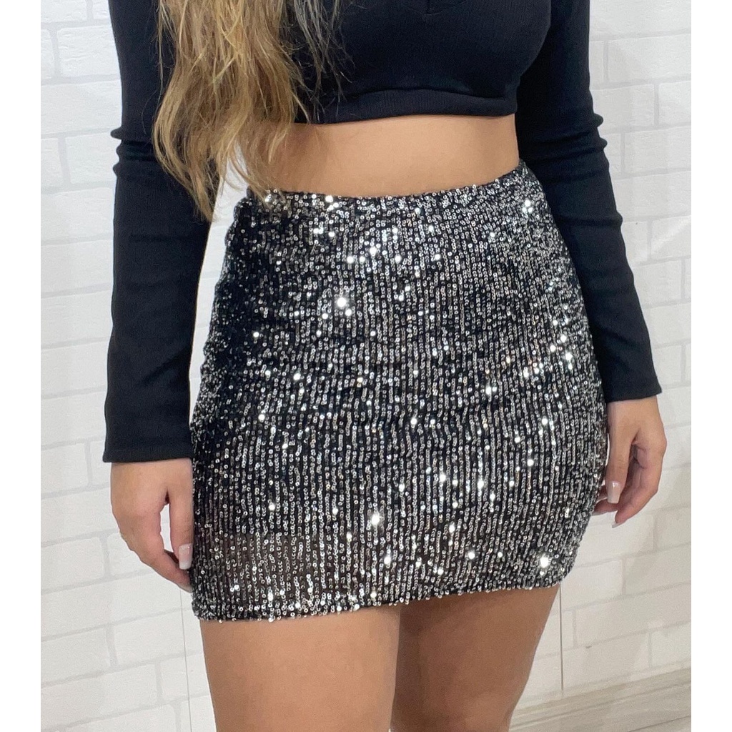 Saia de Brilho: Do Dia à Noite com Versatilidade e Elegância