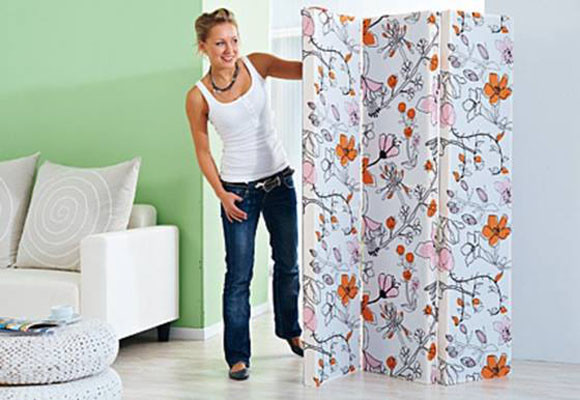 Biombos e Painéis: A Solução Ideal para Home Office no Quarto